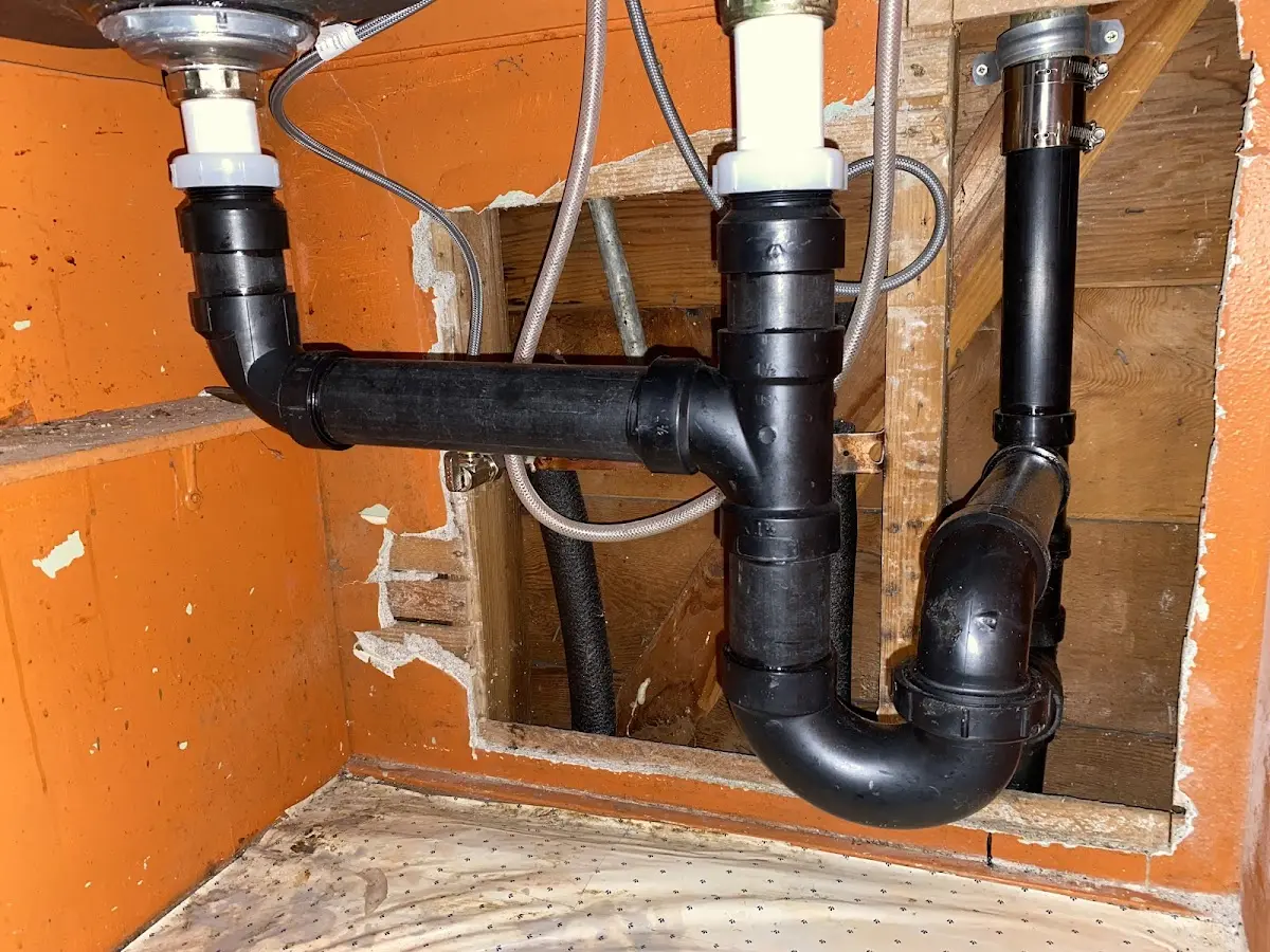 Professional Pipe Bursting equipment and tools on the job in Ovilla